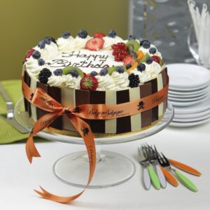 Round Fresh Cream And Fresh Fruit Celebration Cake